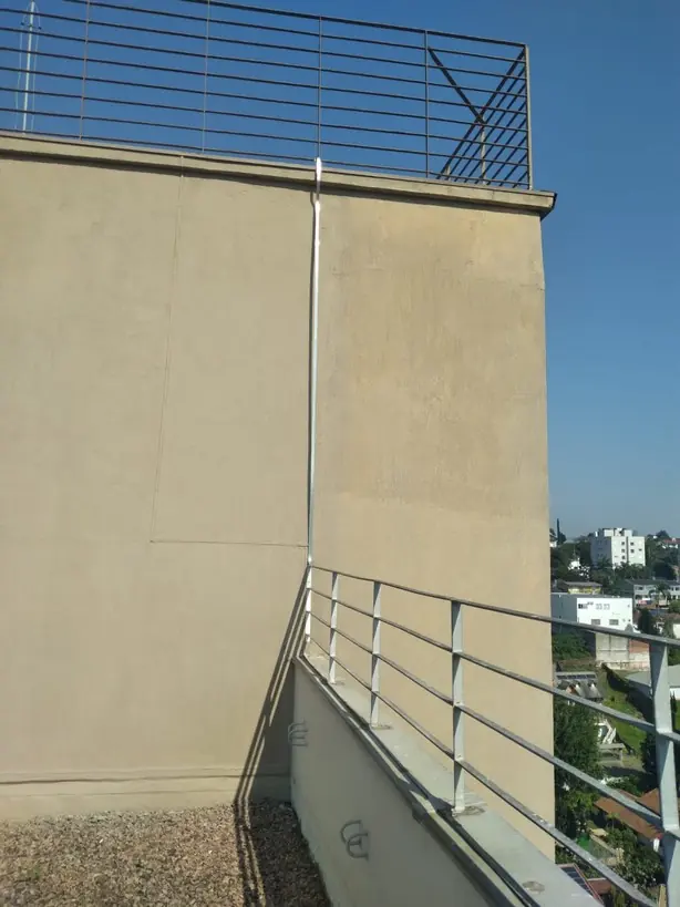 Registro de condutores de SPDA em cobertura